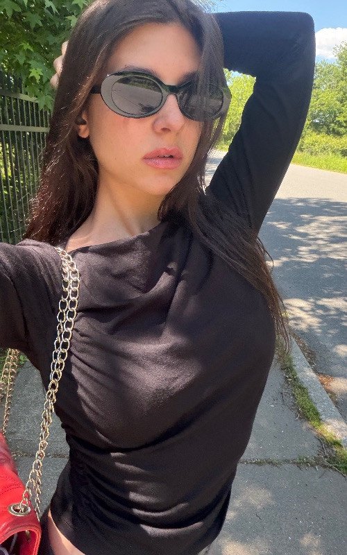 Verified Female dating profile in Chicago